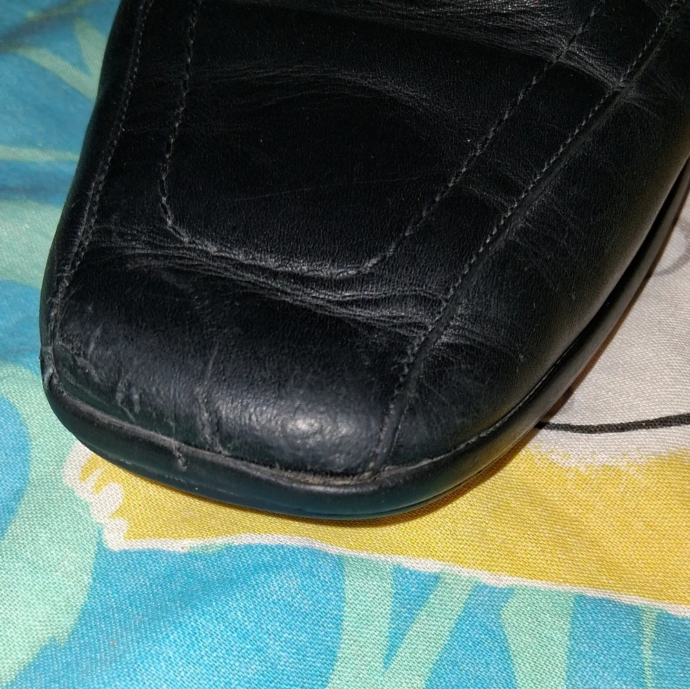 90s Gucci Vintage Black Leather Pointed Toe Loafers Dress Shoes